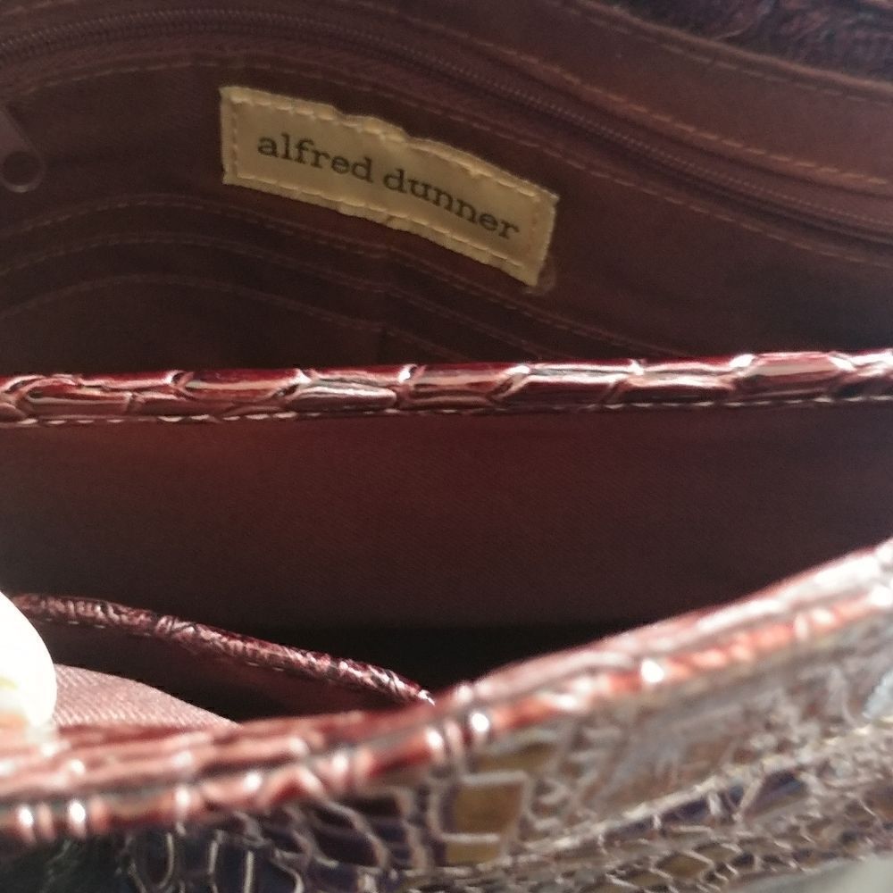 New Alfred Dunner Purse - Picture 4 of 7